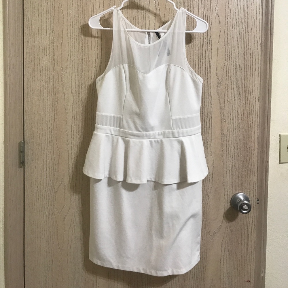 Kensie White Dress size L